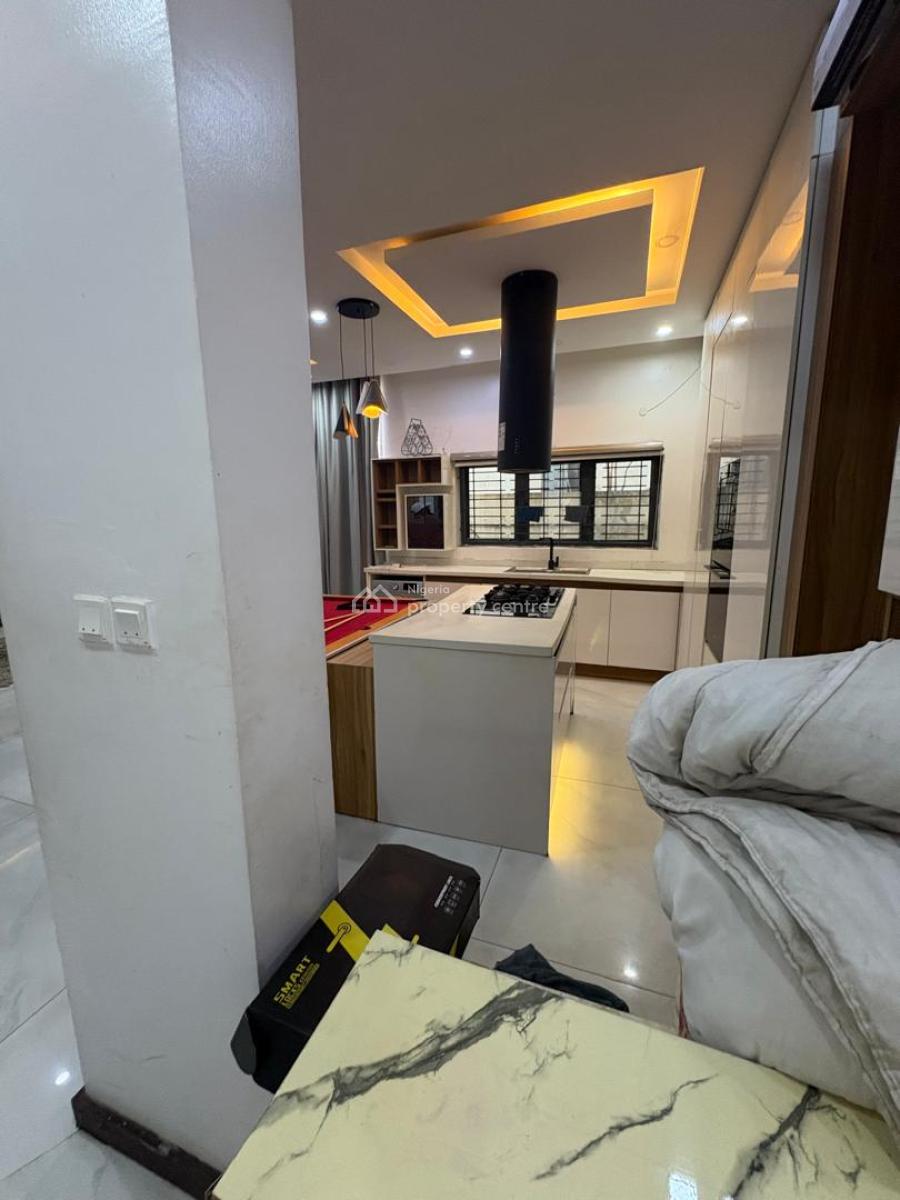 Luxury  Furnished  3bedroom Flat, Ilasan, Lekki, Lagos, Flat / Apartment for Rent