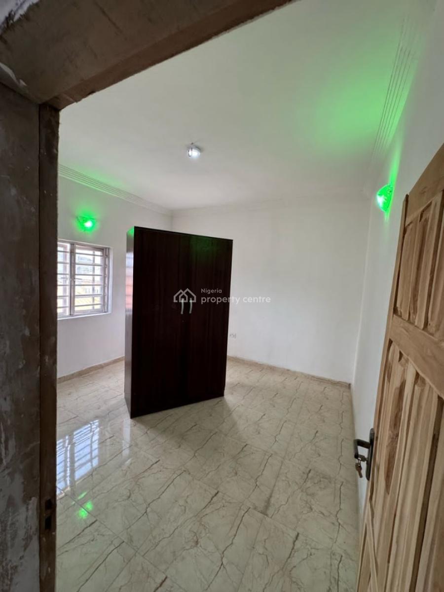 Well Maintained 2 Bedroom Upstairs Apartment, Jubrin Estate, Olokonla, Ajah, Lagos, Flat / Apartment for Rent