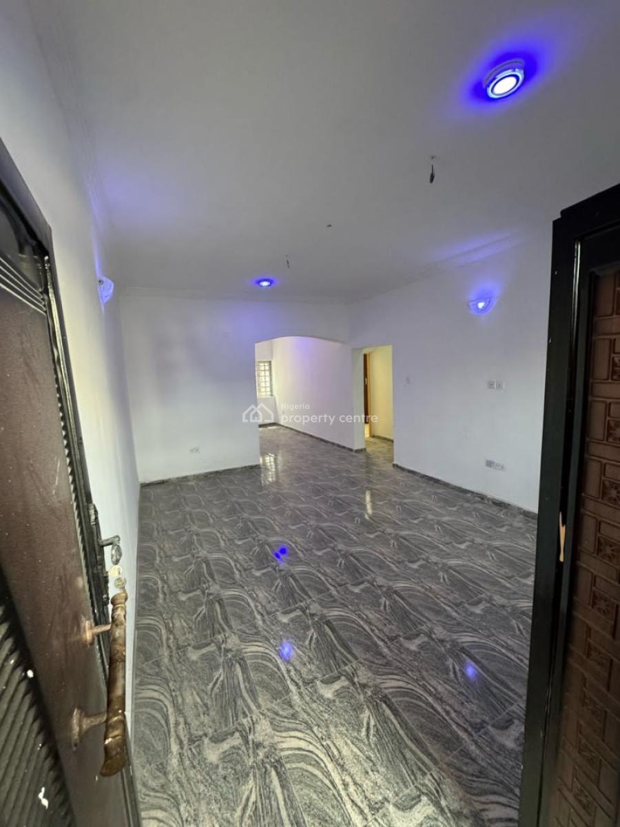 Well Maintained 2 Bedroom Upstairs Apartment, Jubrin Estate, Olokonla, Ajah, Lagos, Flat / Apartment for Rent