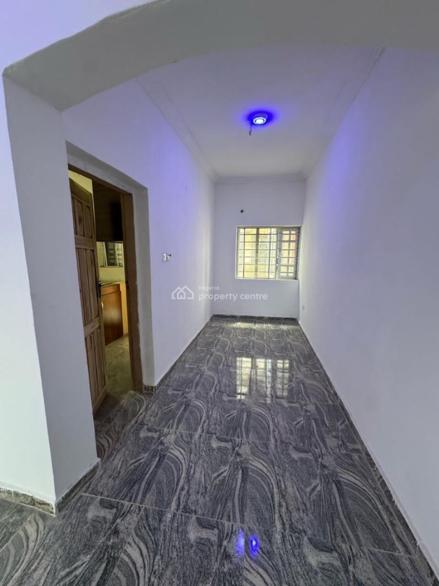 Well Maintained 2 Bedroom Upstairs Apartment, Jubrin Estate, Olokonla, Ajah, Lagos, Flat / Apartment for Rent