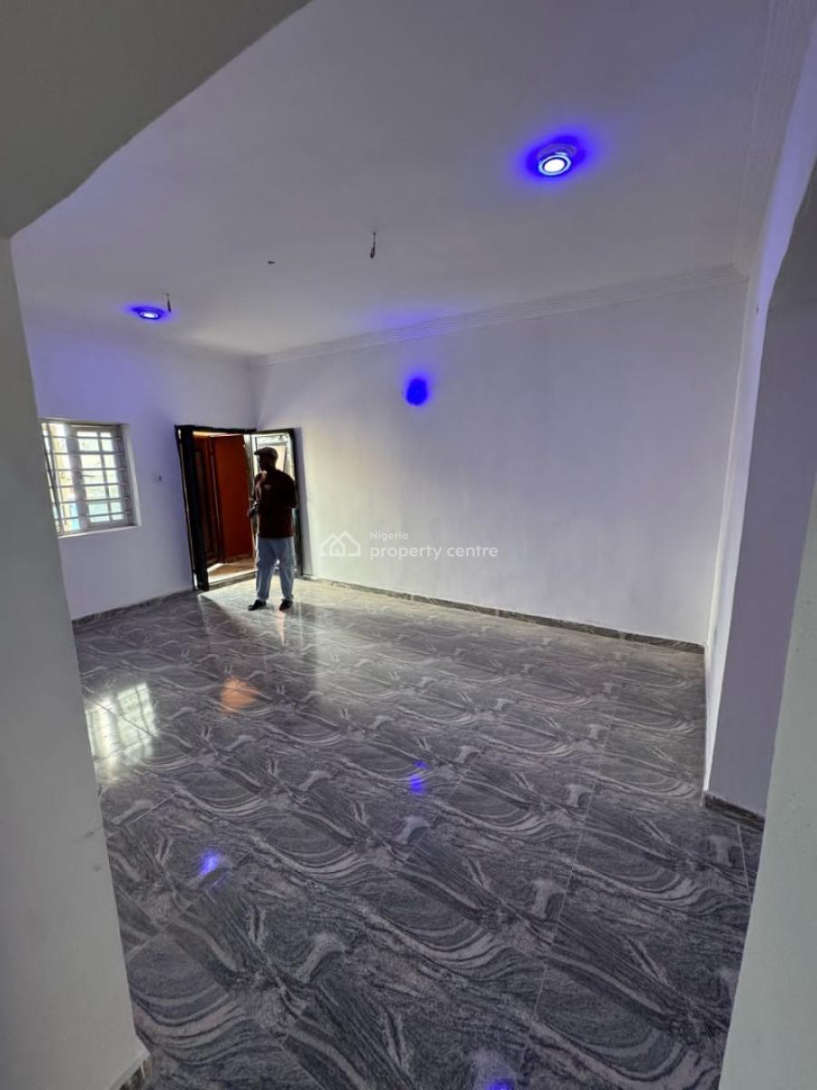 Well Maintained 2 Bedroom Upstairs Apartment, Jubrin Estate, Olokonla, Ajah, Lagos, Flat / Apartment for Rent