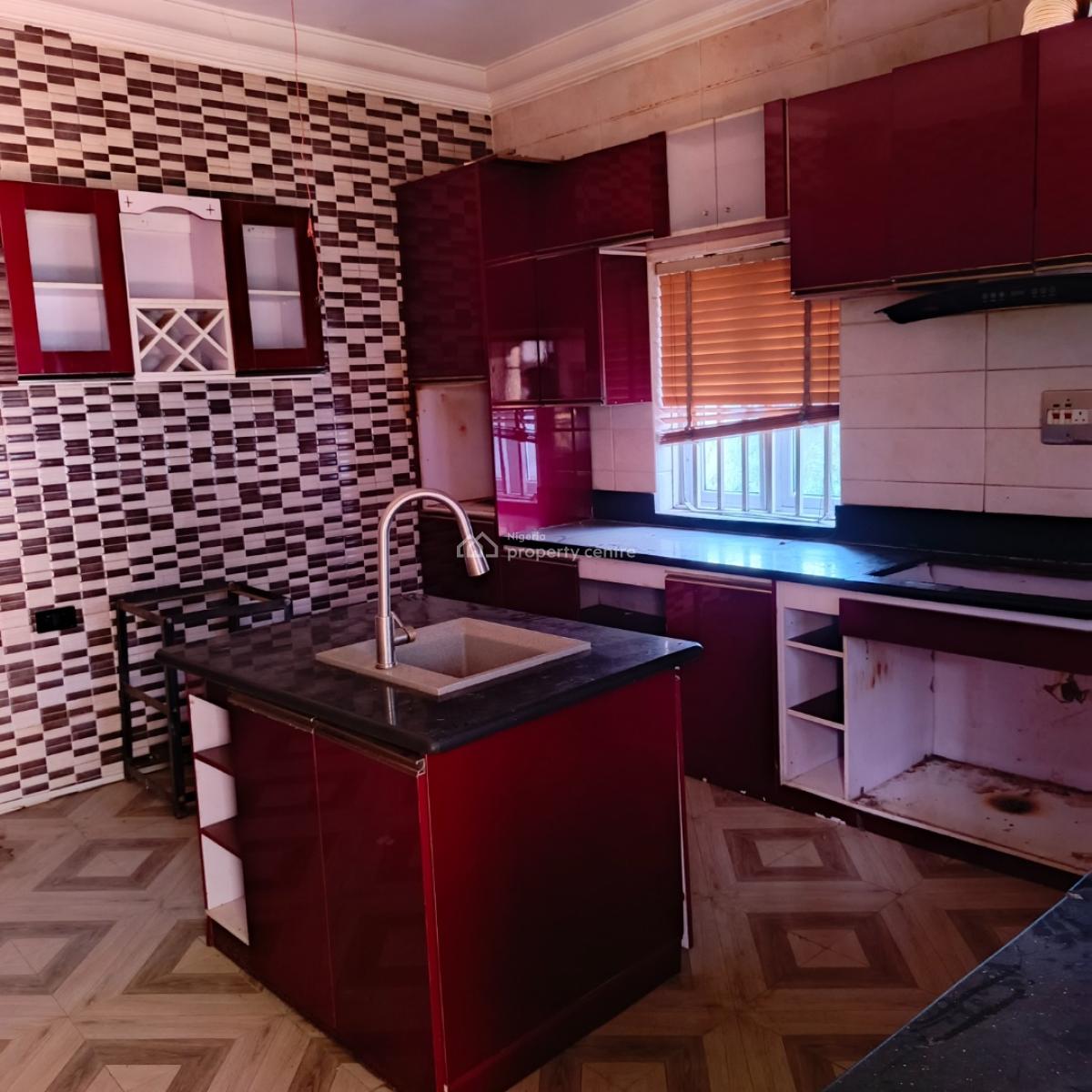 4 Bedrooms Detached Duplex, Blessed and Precious Academy Fha Lugbe, Fha (f.h.a), Lugbe District, Abuja, Detached Duplex for Rent