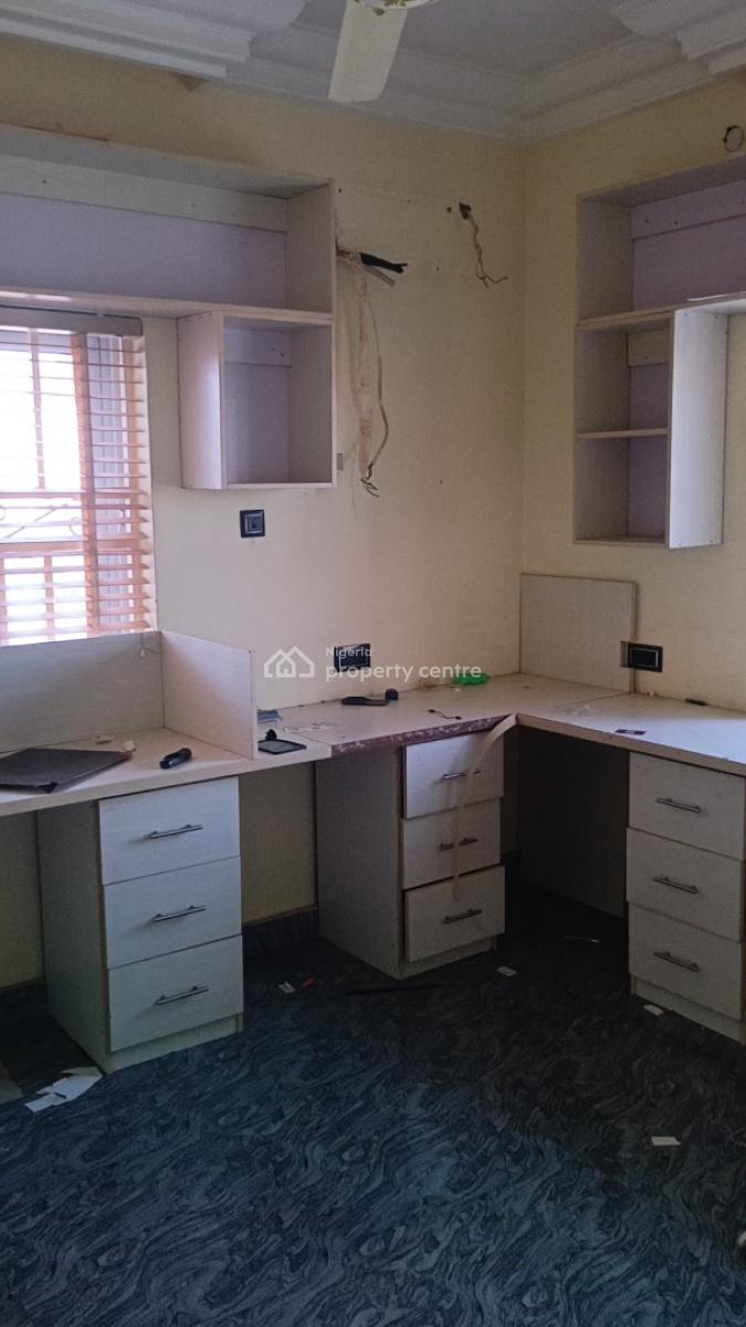 4 Bedrooms Detached Duplex, Blessed and Precious Academy Fha Lugbe, Fha (f.h.a), Lugbe District, Abuja, Detached Duplex for Rent
