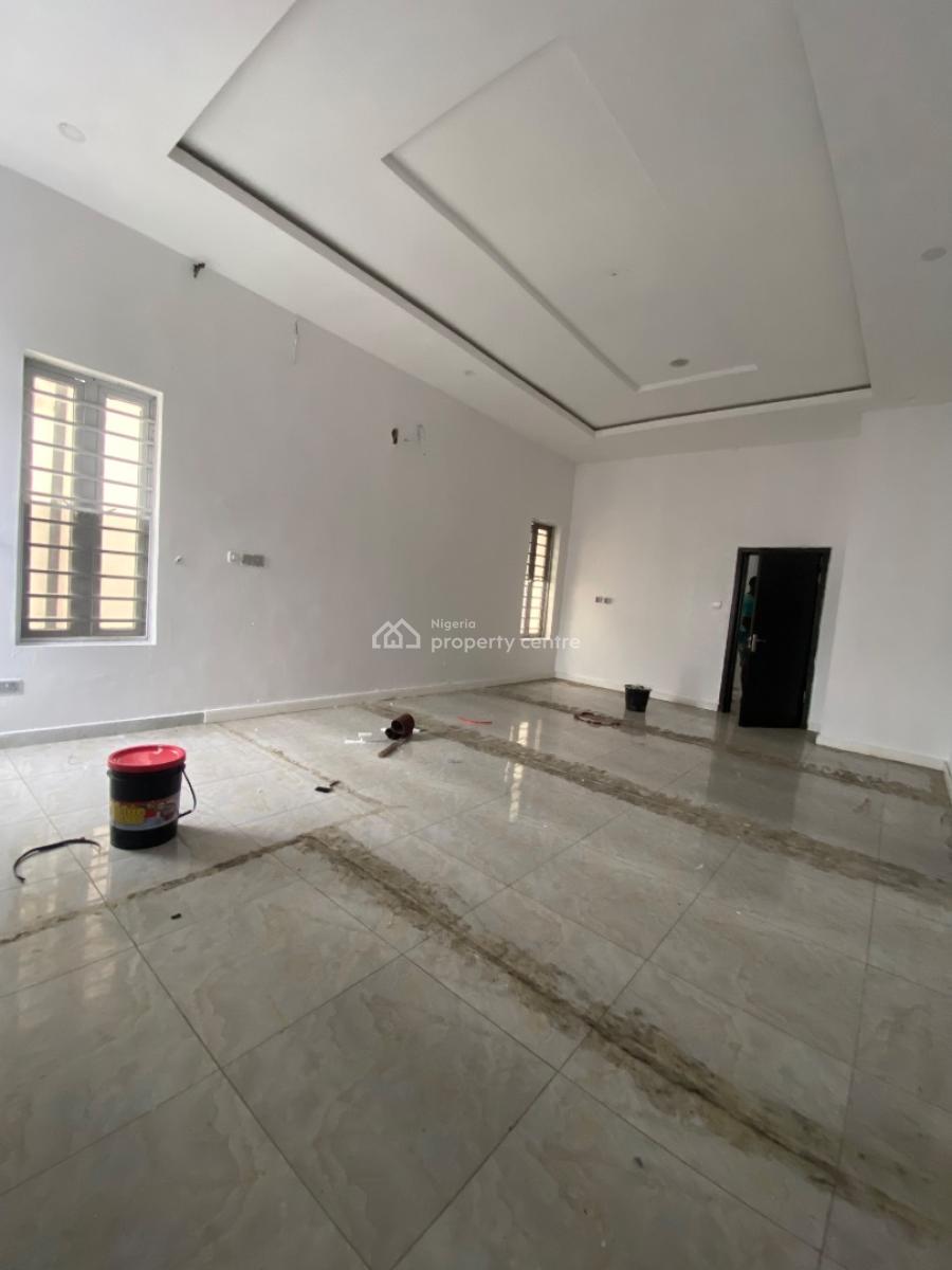 Luxury Clean, Master Bedroom, with Kitchen/prepaid Meter, Chevron , in a Beautiful Serene Estate and Balcony, Lekki, Lagos, Self Contain (single Rooms) for Rent