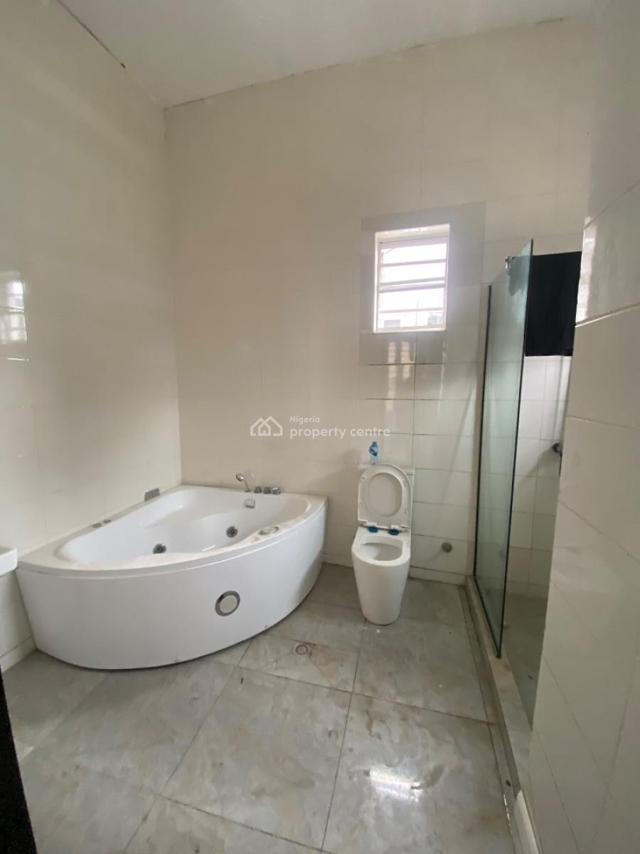 Luxury Clean, Master Bedroom, with Kitchen/prepaid Meter, Chevron , in a Beautiful Serene Estate and Balcony, Lekki, Lagos, Self Contain (single Rooms) for Rent
