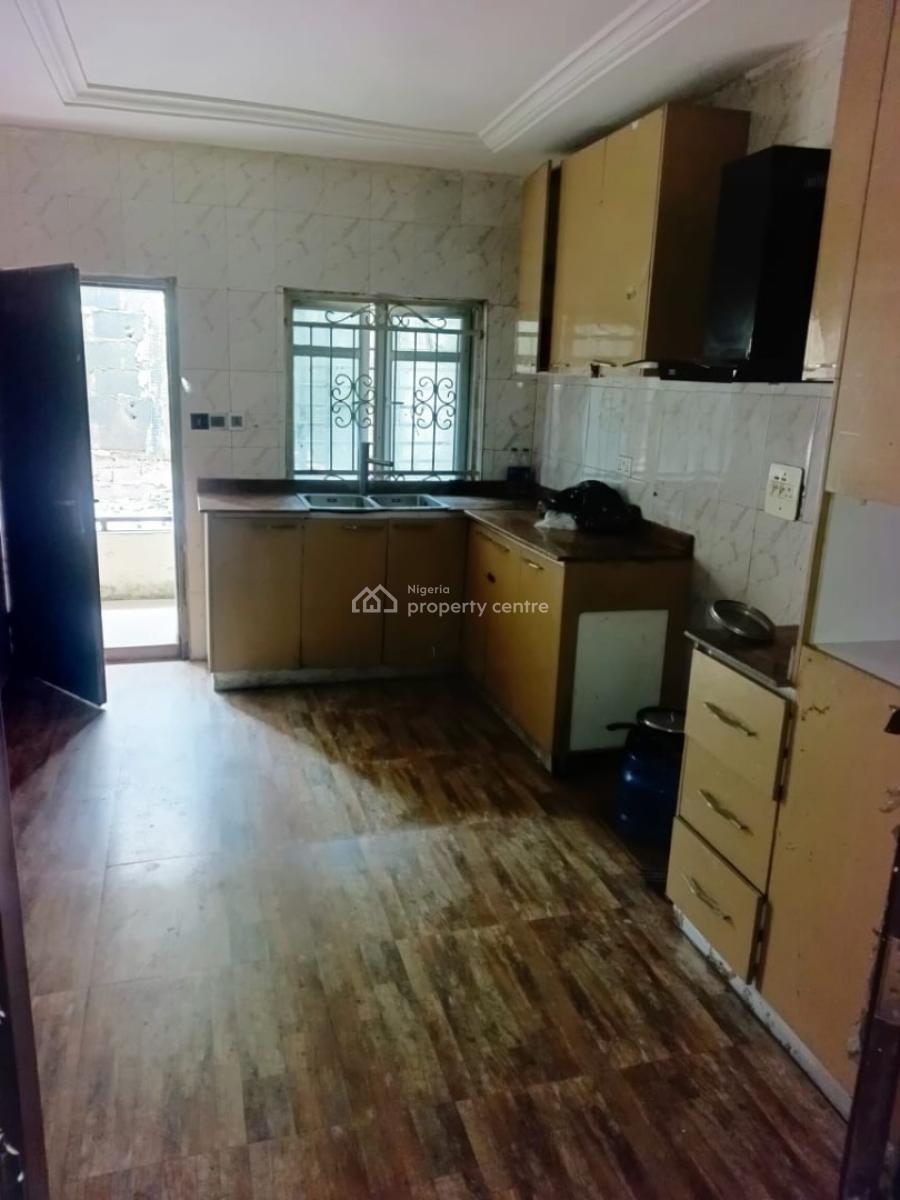Standard Room Upstairs in a Shared Apartment By Jakande 1st Gate Lekki, Jakande 1st Gate, Jakande, Lekki, Lagos, Self Contain (single Rooms) for Rent
