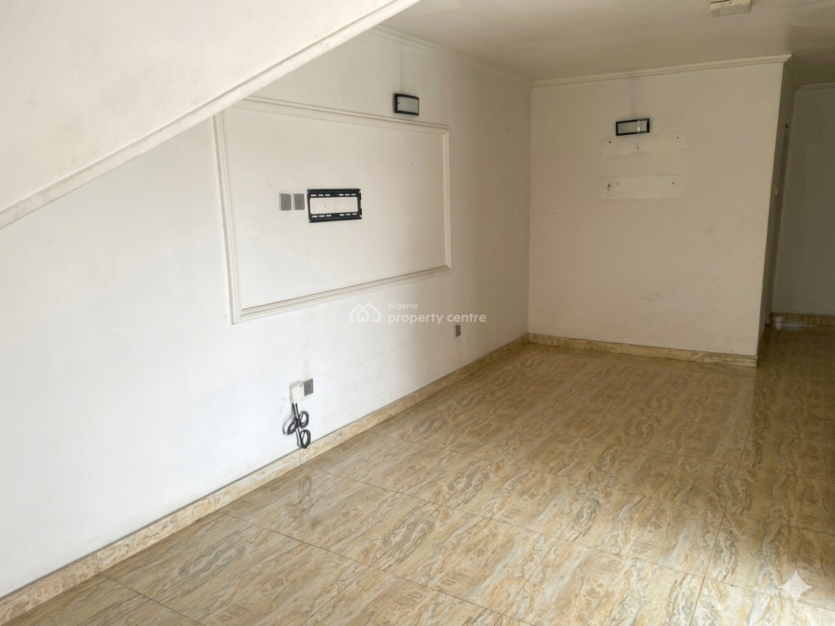 Spacious One Bedroom Penthouse, Crimson House, Lekki Phase 1, Lekki, Lagos, Mini Flat (room and Parlour) for Rent