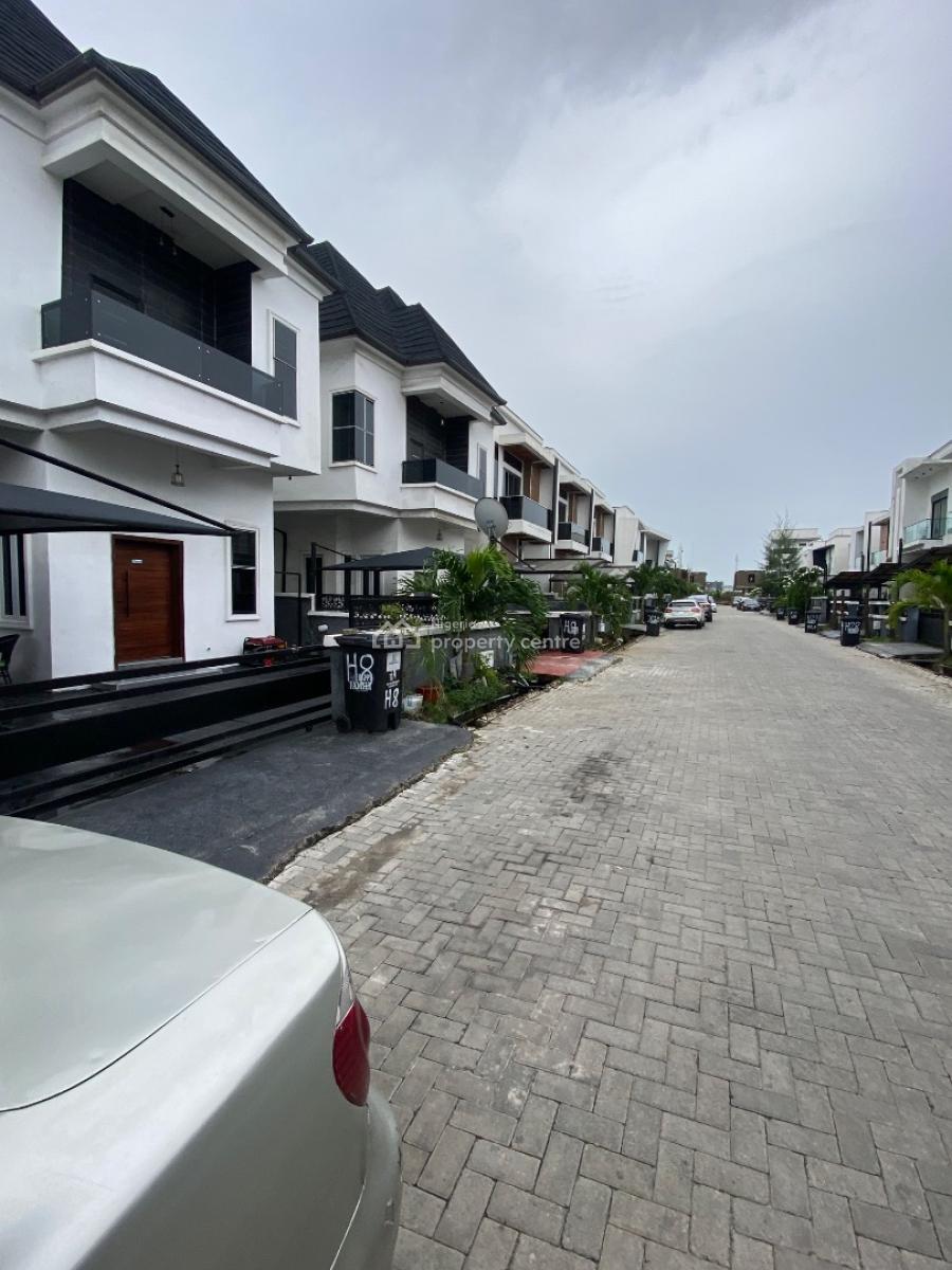 Luxury Standard One Room Shared Apartment, Chevron ., Lekki, Lagos, Self Contain (single Rooms) for Rent