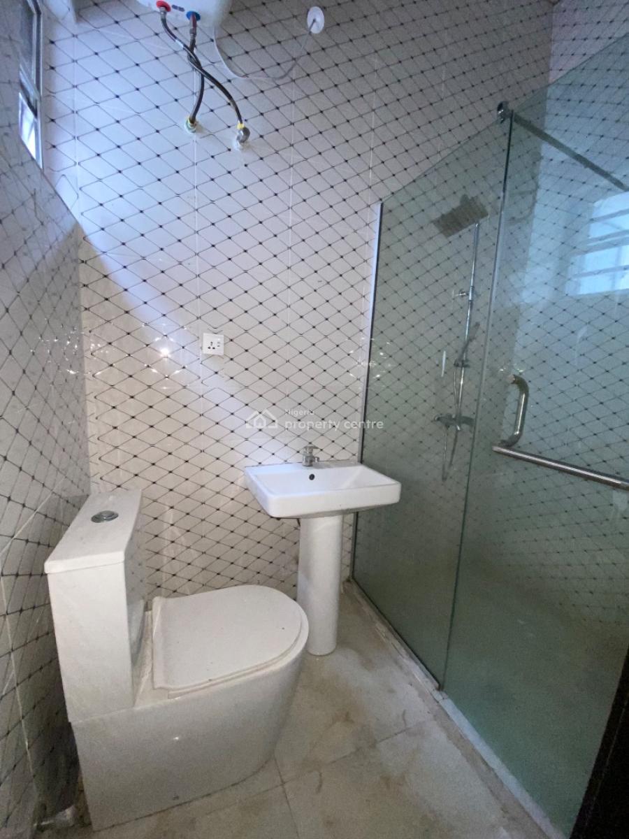 Luxury Standard One Room Shared Apartment, Chevron ., Lekki, Lagos, Self Contain (single Rooms) for Rent