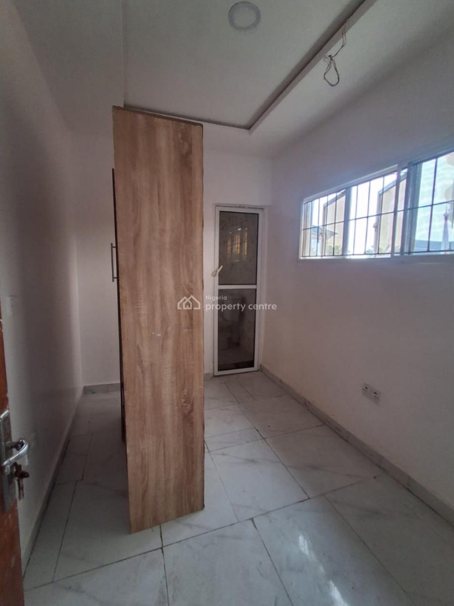 Newly Built 2 Bedroom Apartment( Upstairs), Badore, Ajah, Lagos, Flat / Apartment for Rent