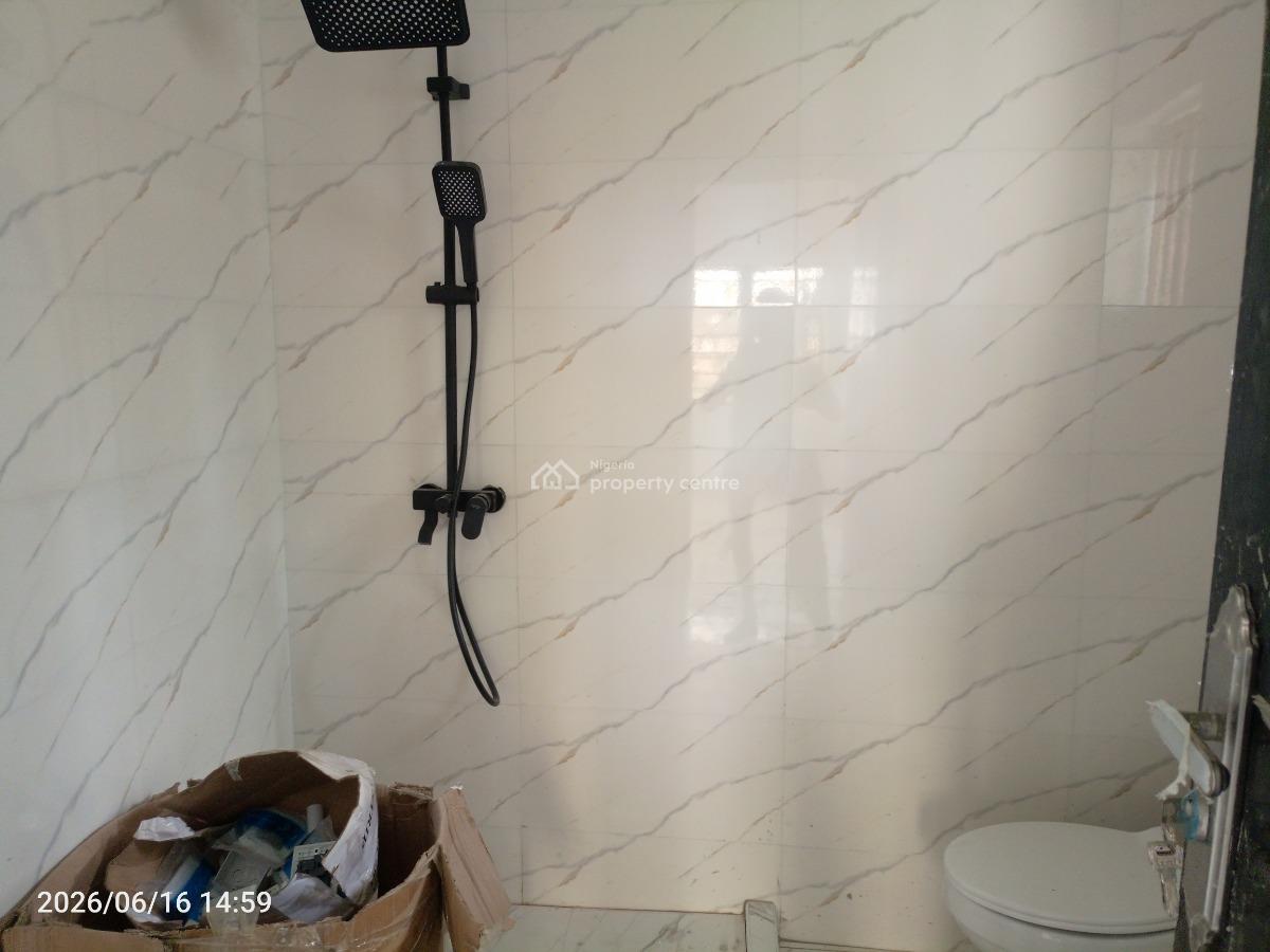 2 Bedroom Luxurious Newly Built Flat, Ogoyo Off Mobil Road, Ilaje, Ajah, Lagos, Flat / Apartment for Rent