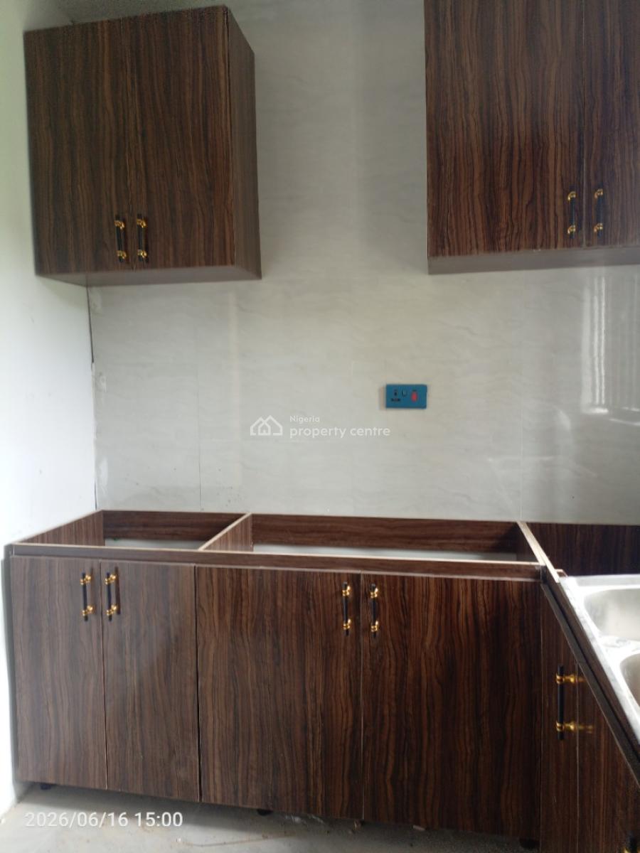 2 Bedroom Luxurious Newly Built Flat, Ogoyo Off Mobil Road, Ilaje, Ajah, Lagos, Flat / Apartment for Rent