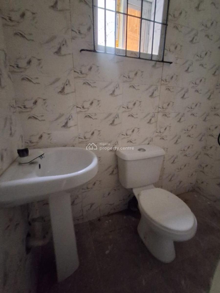 Very Clean 2 Bedroom Apartment Available, Badore, Ajah, Lagos, Flat / Apartment for Rent