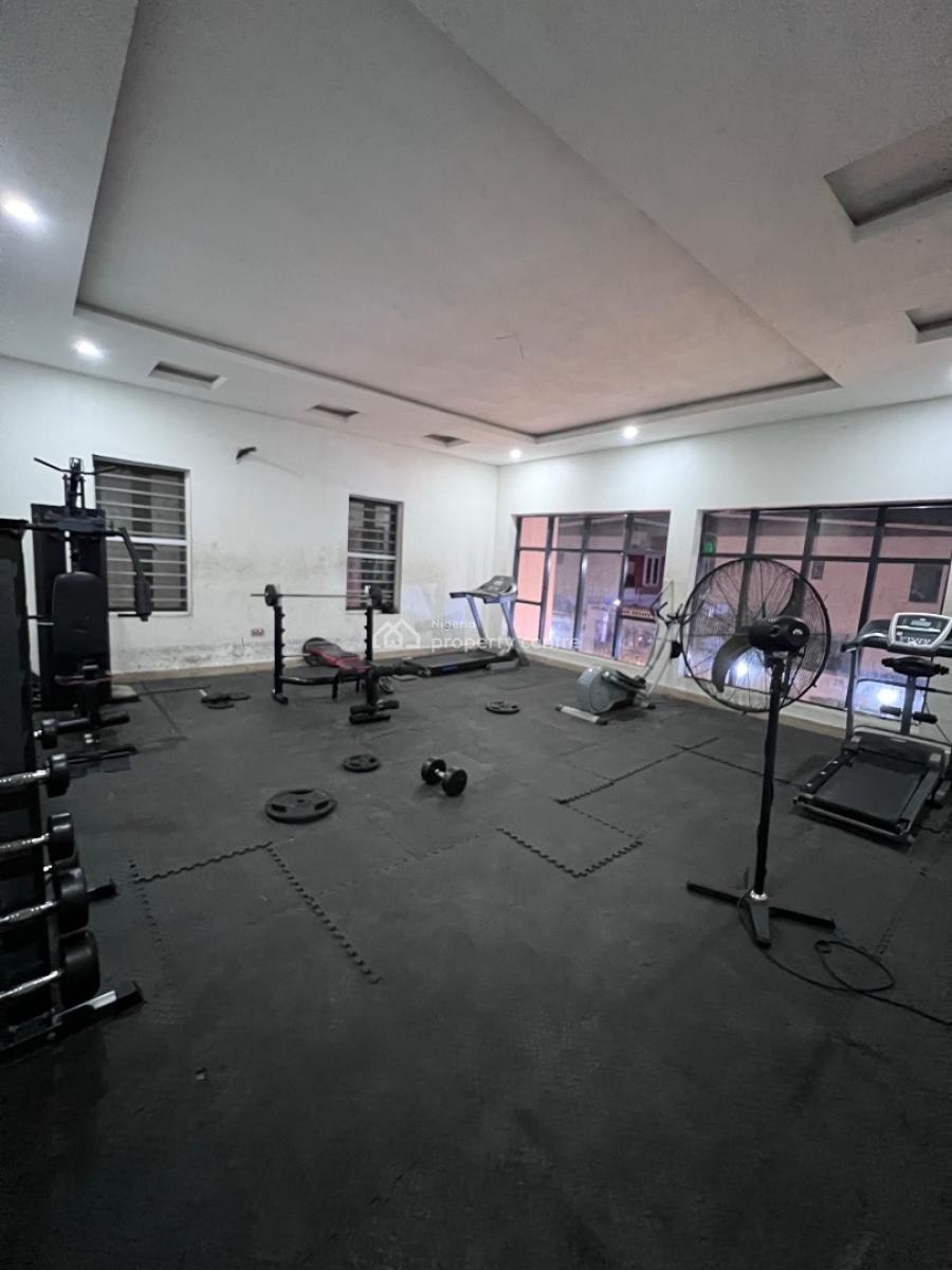 Fully Furnished and Fully Serviced  Queens Room with Pool and Gym, Before Orchid Enyo Filling Station By Lekki 2nd Toll Gate, Lekki, Lagos, Flat / Apartment for Rent