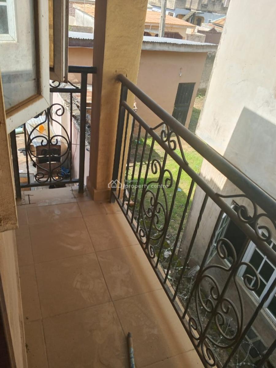 Lovely Pop 3 Bedroom Flat Upstairs, Short Drive From Arepo, Near Ck10 Hotel, Makogi, Magboro, Ogun, Flat / Apartment for Rent