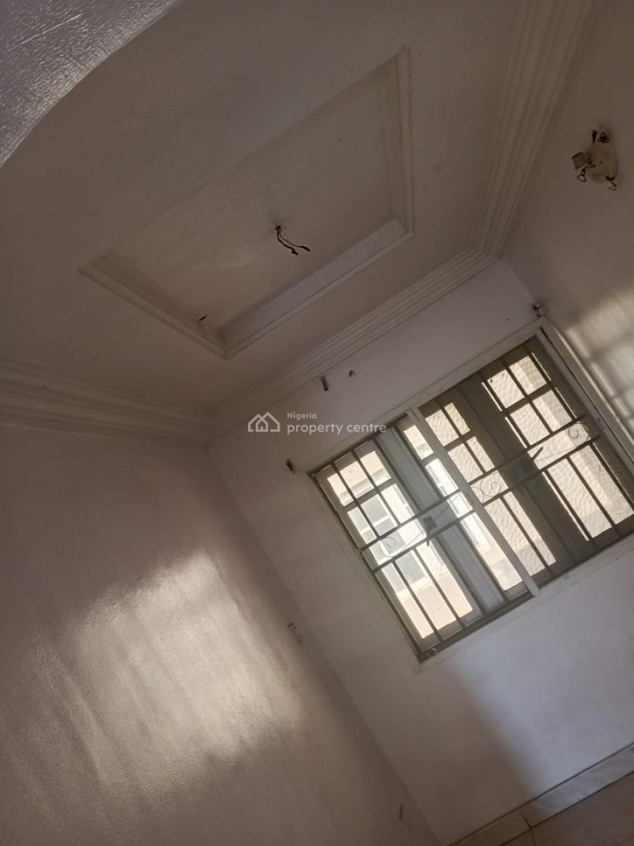 Lovely Pop 3 Bedroom Flat Upstairs, Short Drive From Arepo, Near Ck10 Hotel, Makogi, Magboro, Ogun, Flat / Apartment for Rent