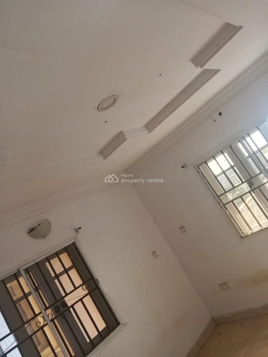 Lovely Pop 3 Bedroom Flat Upstairs, Short Drive From Arepo, Near Ck10 Hotel, Makogi, Magboro, Ogun, Flat / Apartment for Rent