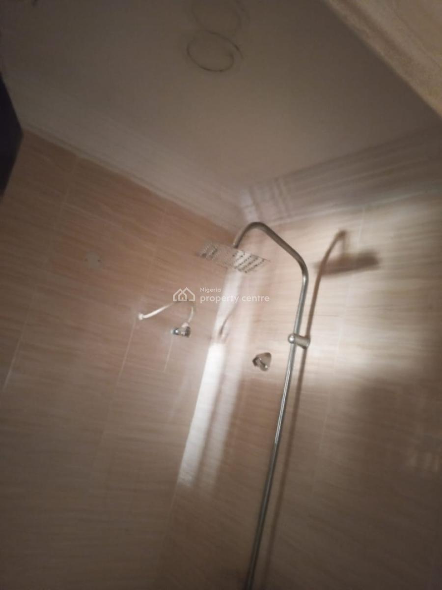 Lovely Pop 3 Bedroom Flat Upstairs, Short Drive From Arepo, Near Ck10 Hotel, Makogi, Magboro, Ogun, Flat / Apartment for Rent