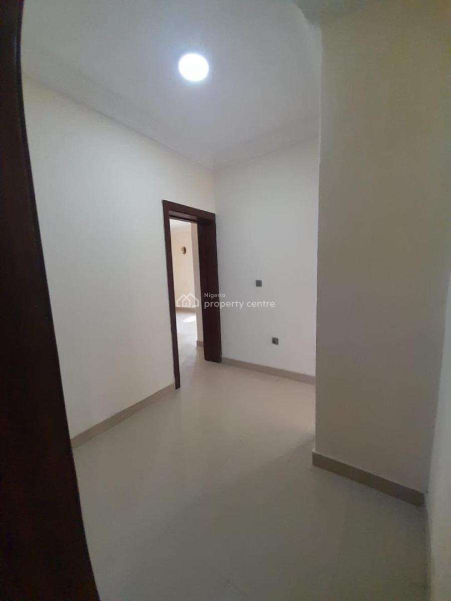 Well Maintained and Spacious 3bedroom Apartment, Thomas Estate, Ajah, Lagos, Flat / Apartment for Rent