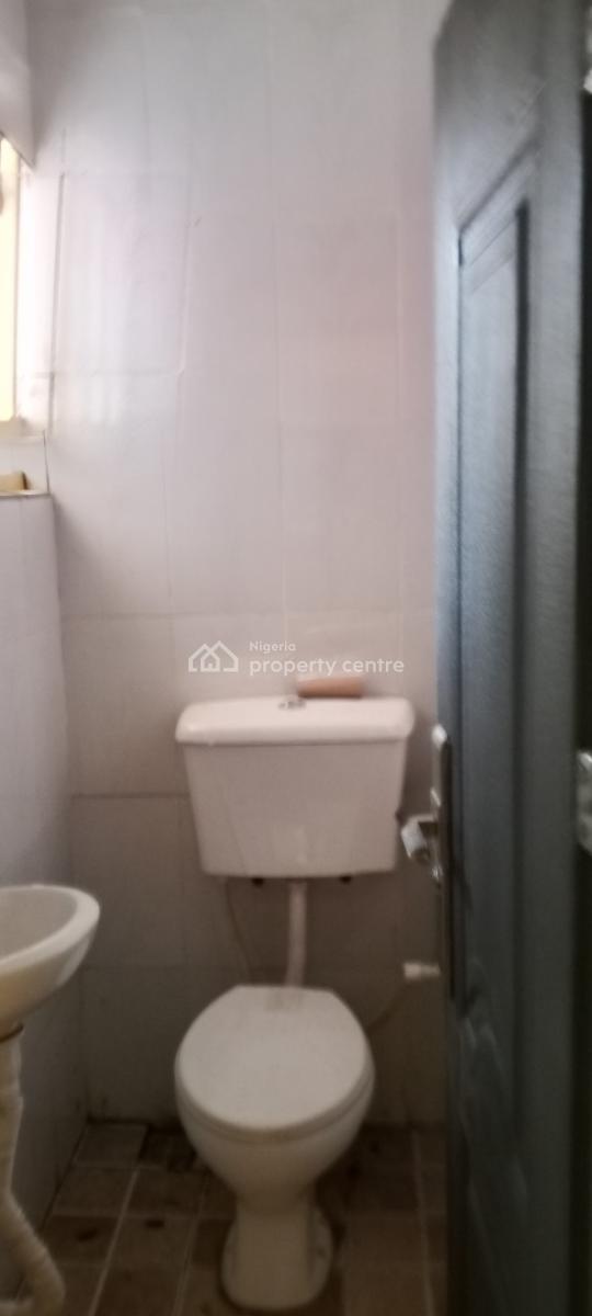 a Standard 3 Bedroom Flat in an Estate, Shell Cooperative By Eneka Link Road, Eneka, Port Harcourt, Rivers, Flat / Apartment for Rent