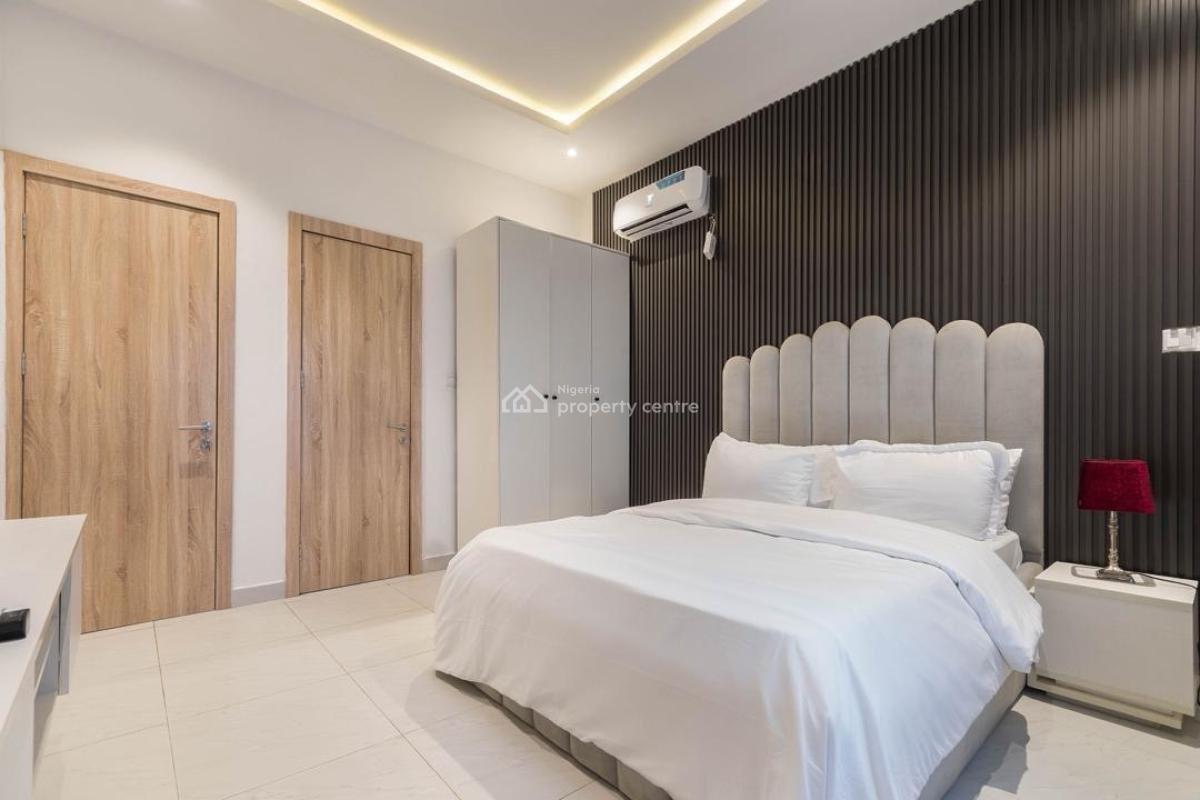 Luxury 2bedroom Apartment with Rooftop Pool, Tokunbo Omisore Street, Lekki Phase 1, Lekki, Lagos, Detached Bungalow Short Let