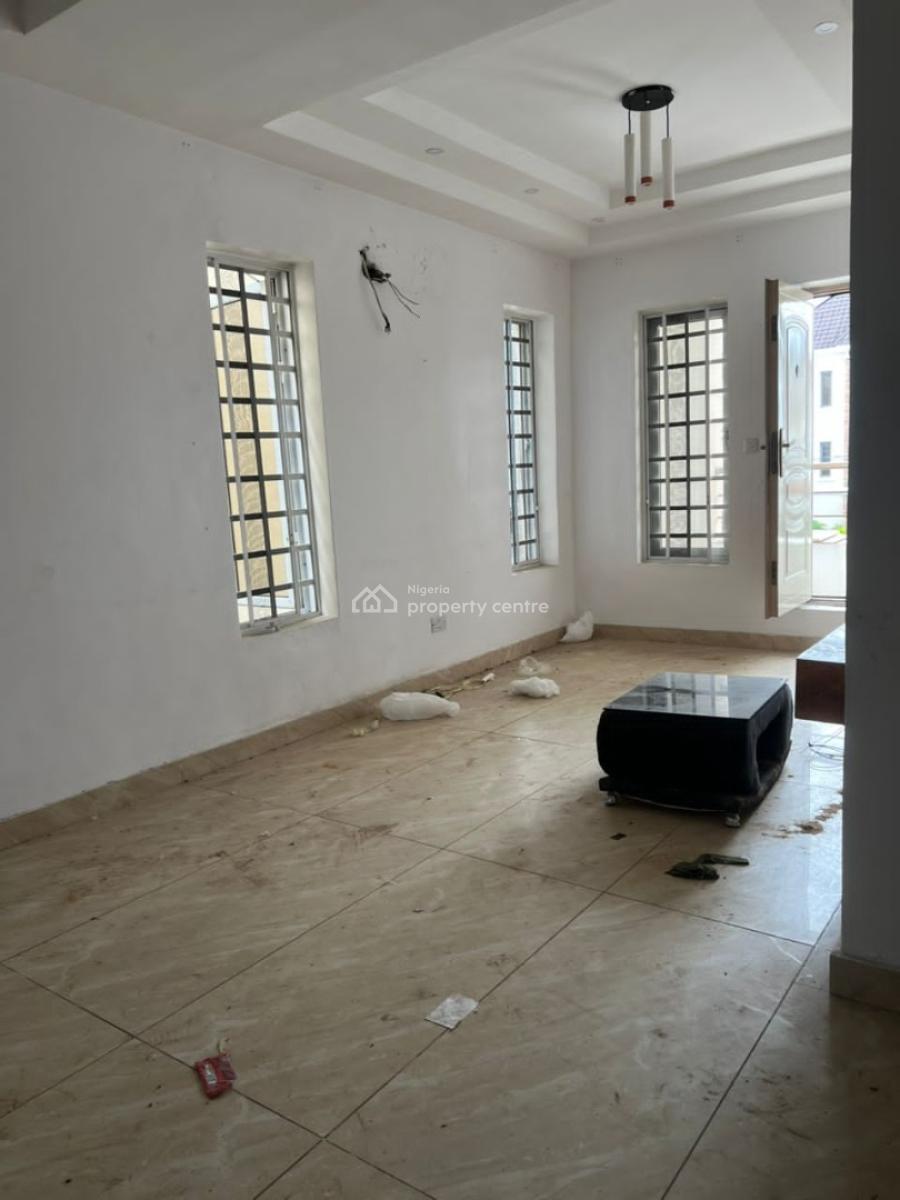 Spacious 2 Bedroom Apartment, Chisco, Ikate, Lekki, Lagos, Flat / Apartment for Rent