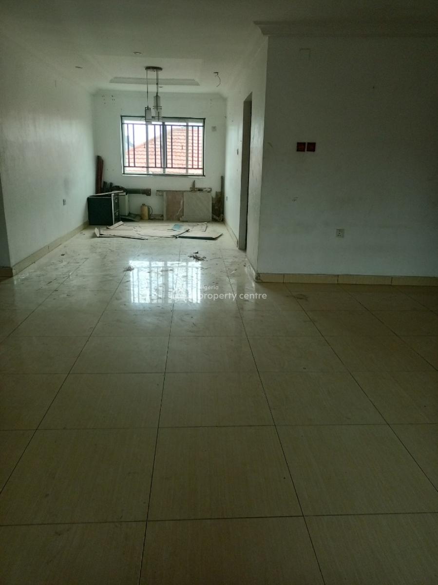 Spacious 3bedroom with Bq Dinning Second Floor, Lekki Phase 1, Lekki, Lagos, Flat / Apartment for Rent