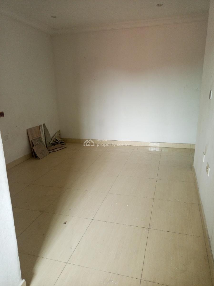 Spacious 3bedroom with Bq Dinning Second Floor, Lekki Phase 1, Lekki, Lagos, Flat / Apartment for Rent