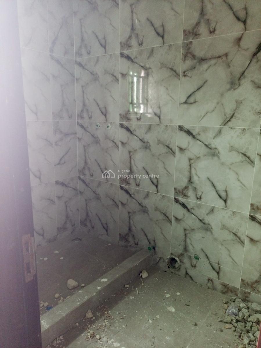 Spacious 3bedroom with Bq Dinning Second Floor, Lekki Phase 1, Lekki, Lagos, Flat / Apartment for Rent