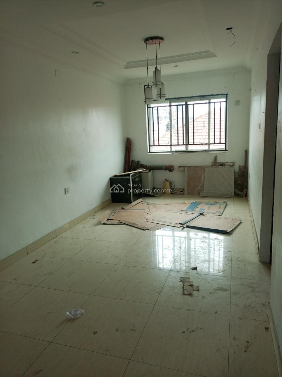 Spacious 3bedroom with Bq Dinning Second Floor, Lekki Phase 1, Lekki, Lagos, Flat / Apartment for Rent