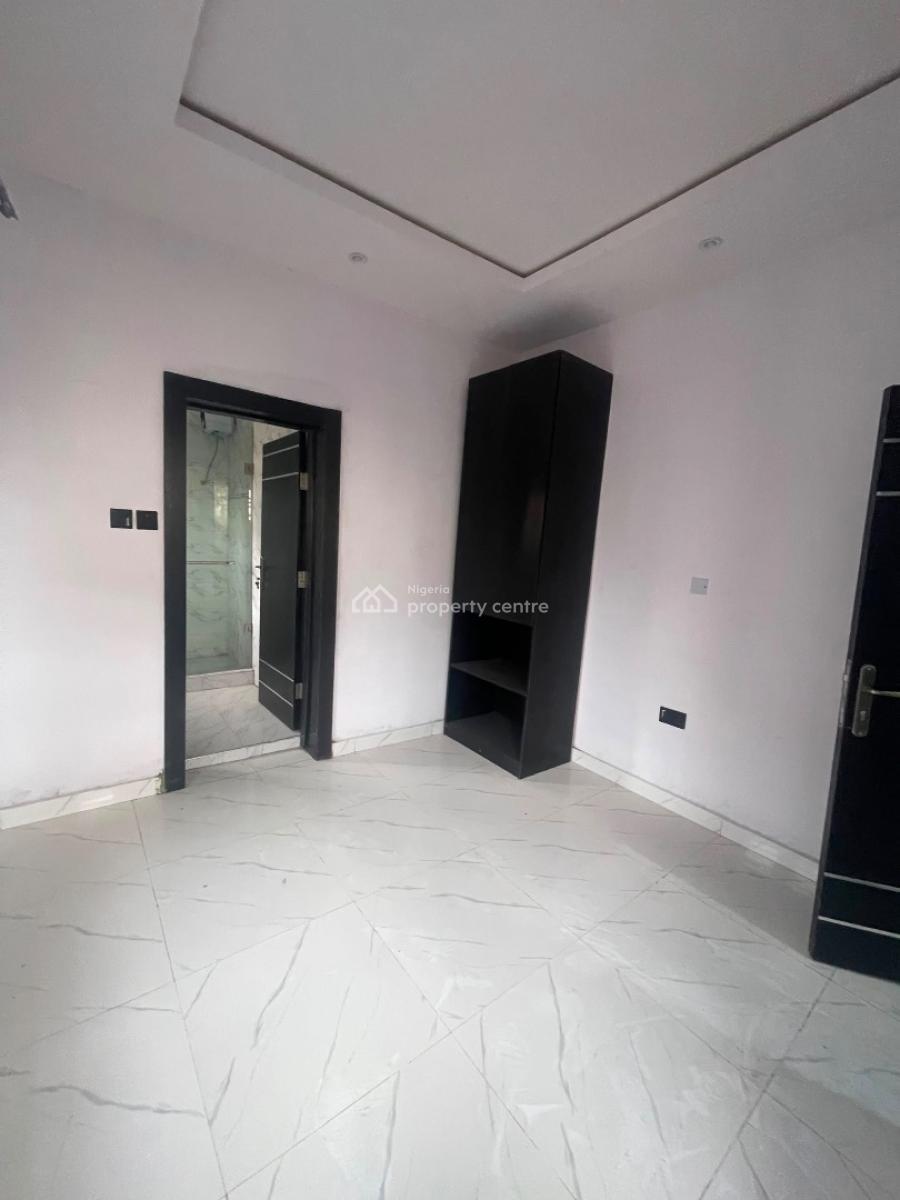 Value-packed 4 Bedroom Semi Detached Duplex with Bq, Situated in a Prime and Well-secured Neighborhood., Ikorodu, Lagos, Semi-detached Duplex for Sale
