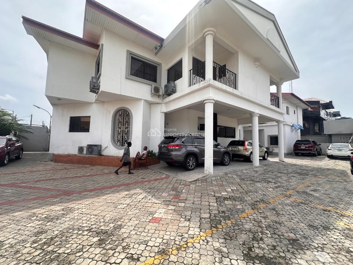 Nicely Furnished 3 Bedroom Apartment, Lekki Phase 1, Lekki, Lagos, Flat / Apartment for Rent