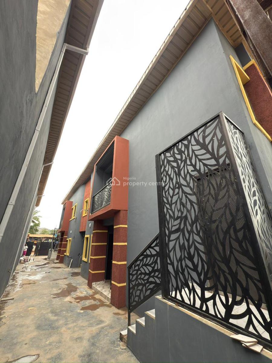 Commercial 3-bedroom Office Spaces -- Akala Express, Ibadan, Kuola Junction, Behind Mrs Filling Station, Akala Express, Ibadan, Oyo, Office Space for Rent