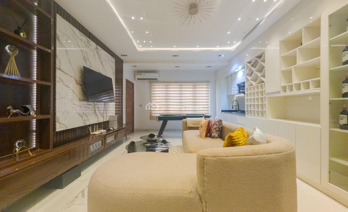 Luxury Highrise 2bed with Snooker,ps5 N Pool, Ikate, Lekki, Lagos, Flat / Apartment Short Let