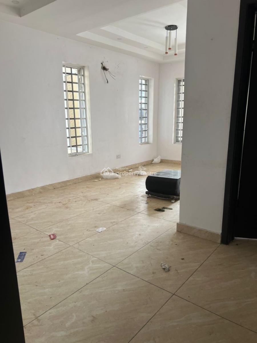 Specious 2bedroom Apartment, Lekki Phase 1, Lekki, Lagos, Flat / Apartment for Rent