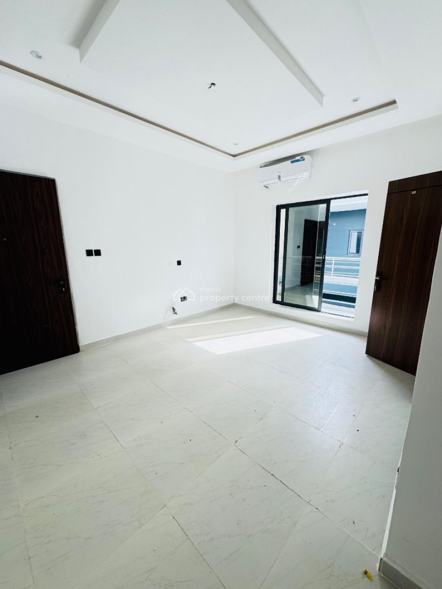 Spacious 2bedroom Apartment Available 5.5m Orchid Road, Orchid Road, Lekki, Lagos, Flat / Apartment for Rent