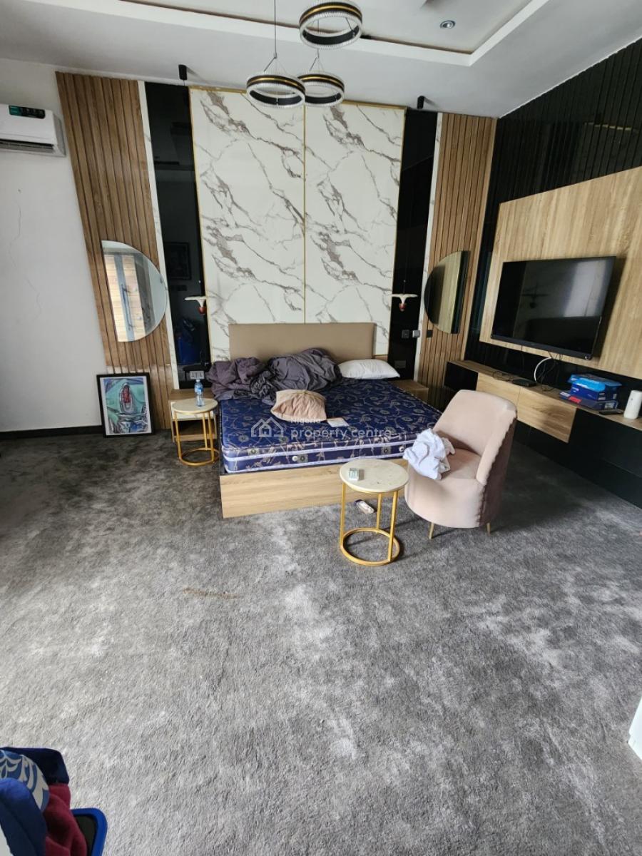 Spacious Master Bedroom Upstairs Shared Apartment, Gra, Ikota, Lekki, Lagos, Flat / Apartment for Rent