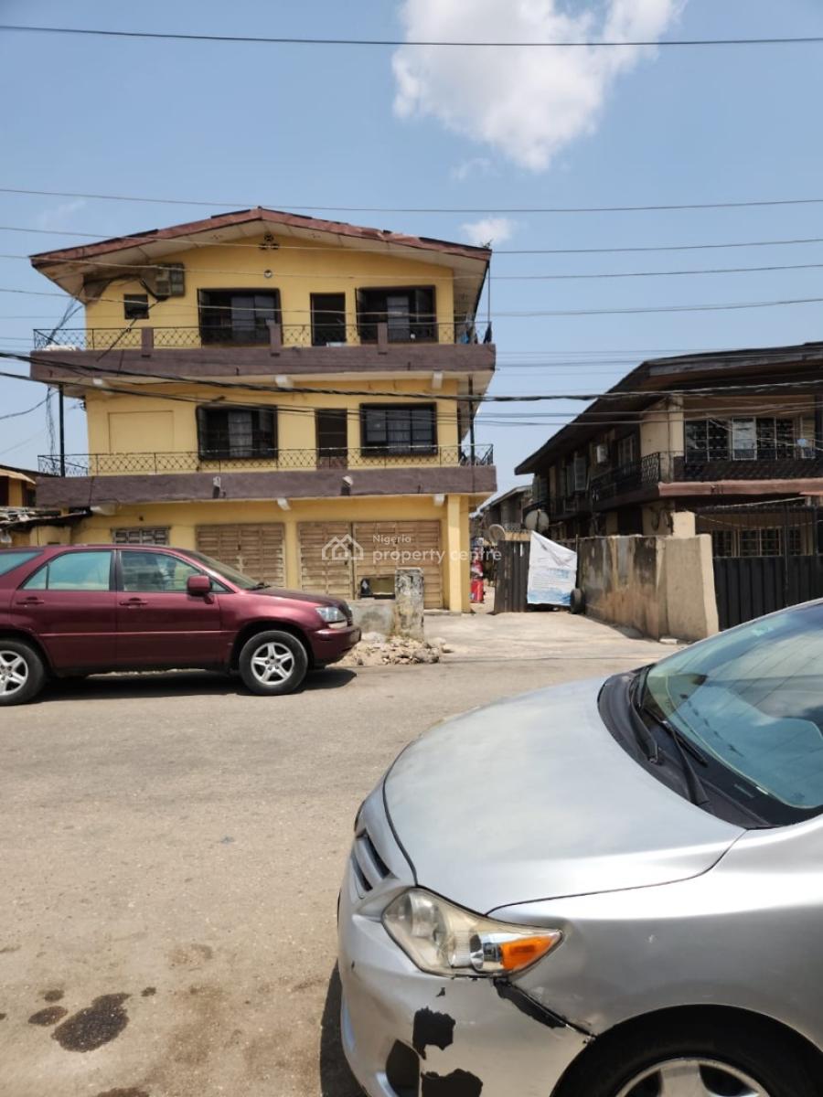 Massive 6 Units of 3bedroom Flat Location Anthony Village Lagos ù, Anthony, Maryland, Lagos, Block of Flats for Sale
