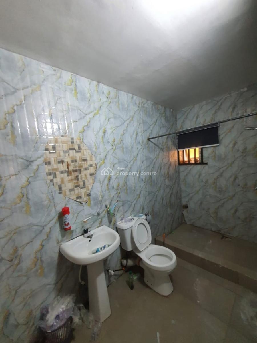 Massive Mini-flat with 2 Toilets, Self-serviced, in an Estate  New Road, Lekki, Lagos, Mini Flat (room and Parlour) for Rent