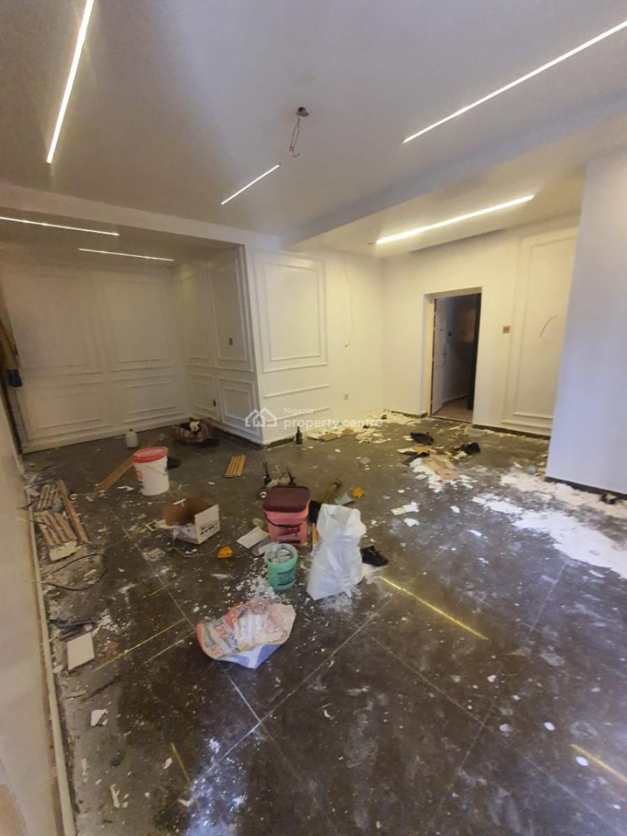 Massive Mini-flat with 2 Toilets, Self-serviced, in an Estate  New Road, Lekki, Lagos, Mini Flat (room and Parlour) for Rent