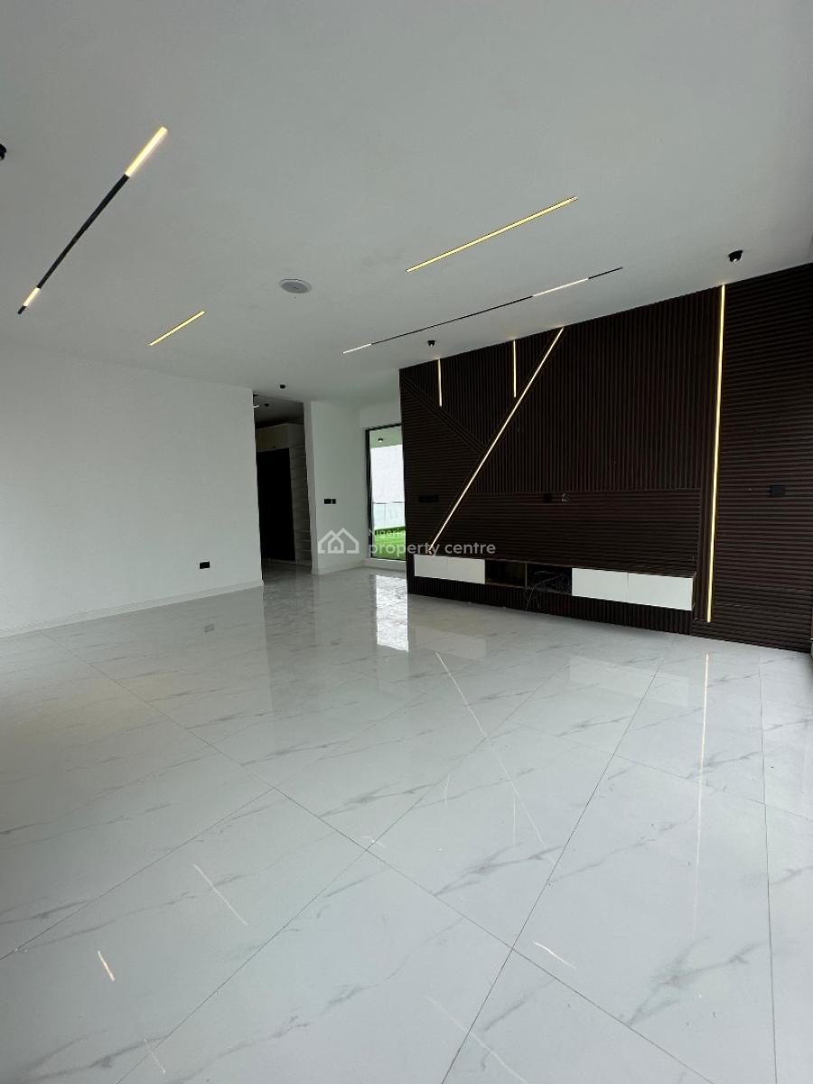Phenomenal 5bedroom Detached Duplex with Bq &swimming Pool, Lakepark View Estate,lekki ,lagos ,nigeria, Lekki, Lagos, Detached Duplex for Sale