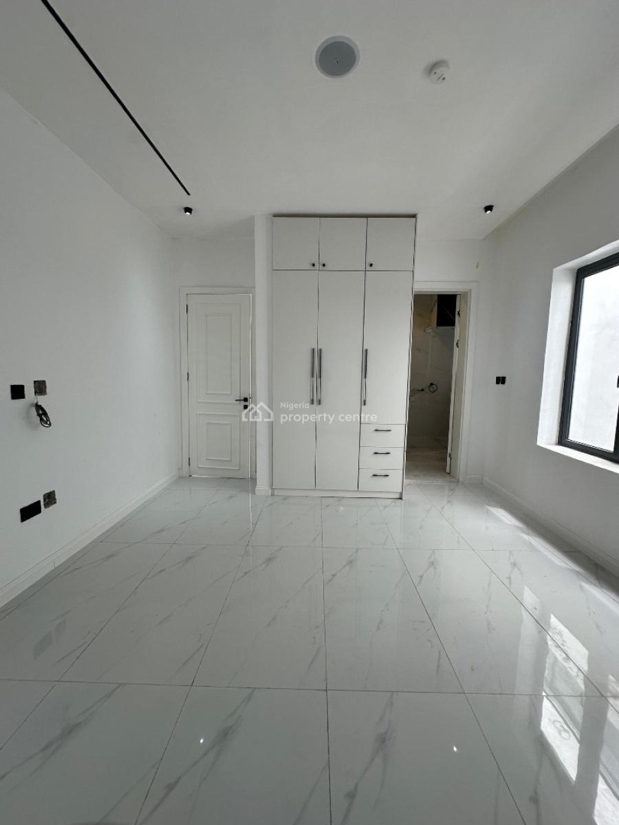 Phenomenal 5bedroom Detached Duplex with Bq &swimming Pool, Lakepark View Estate,lekki ,lagos ,nigeria, Lekki, Lagos, Detached Duplex for Sale