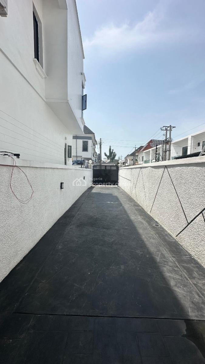Luxury 4 Bedroom Semi-detached Duplex + Bq & Inverter, Chevron, Lekki, Lagos, Semi-detached Duplex for Sale