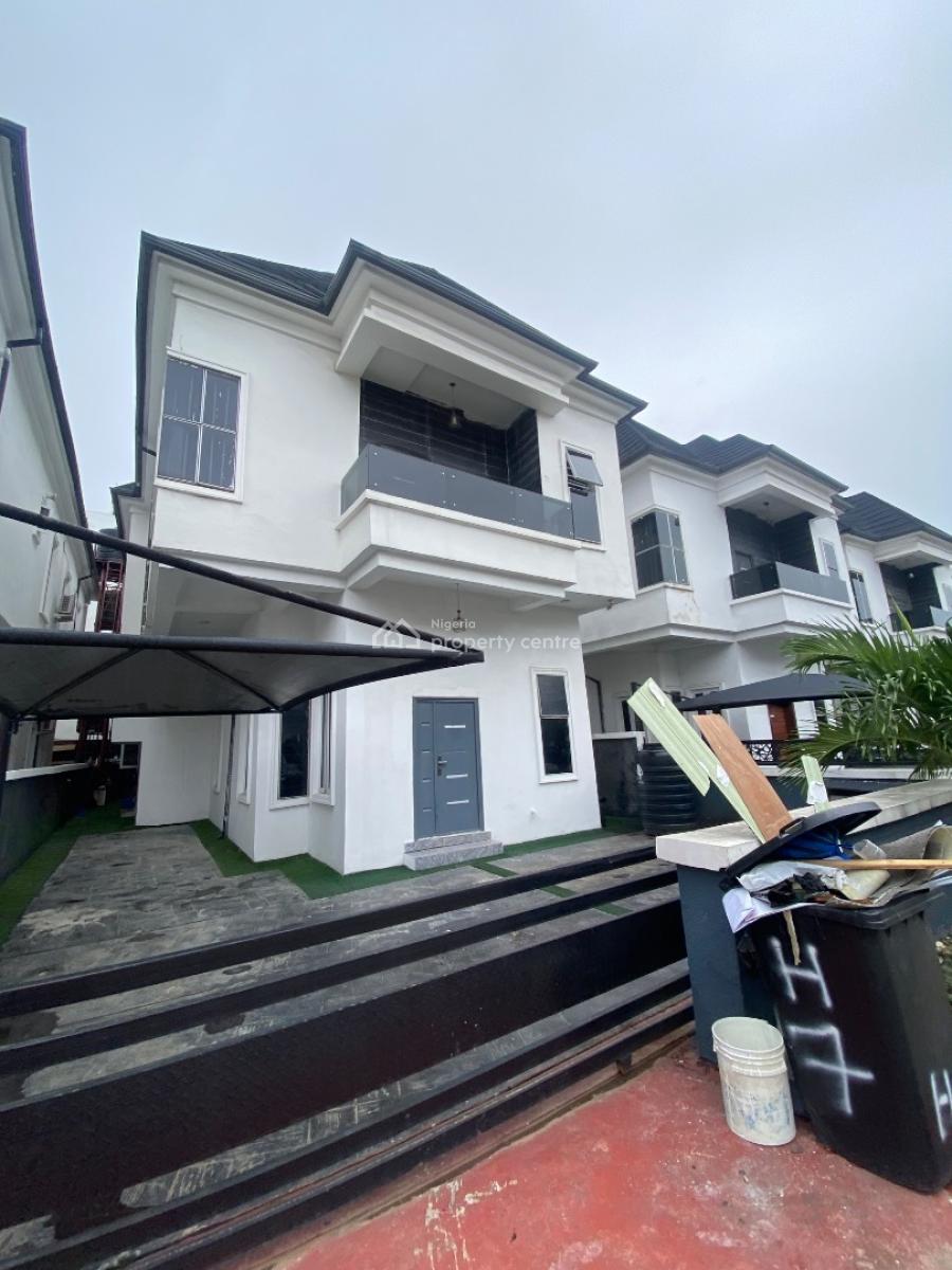 Luxury Spacious  Parlour Studio Space with Kitchen, Chevron , in a Beautiful Estate, Lekki, Lagos, Self Contain (single Rooms) for Rent