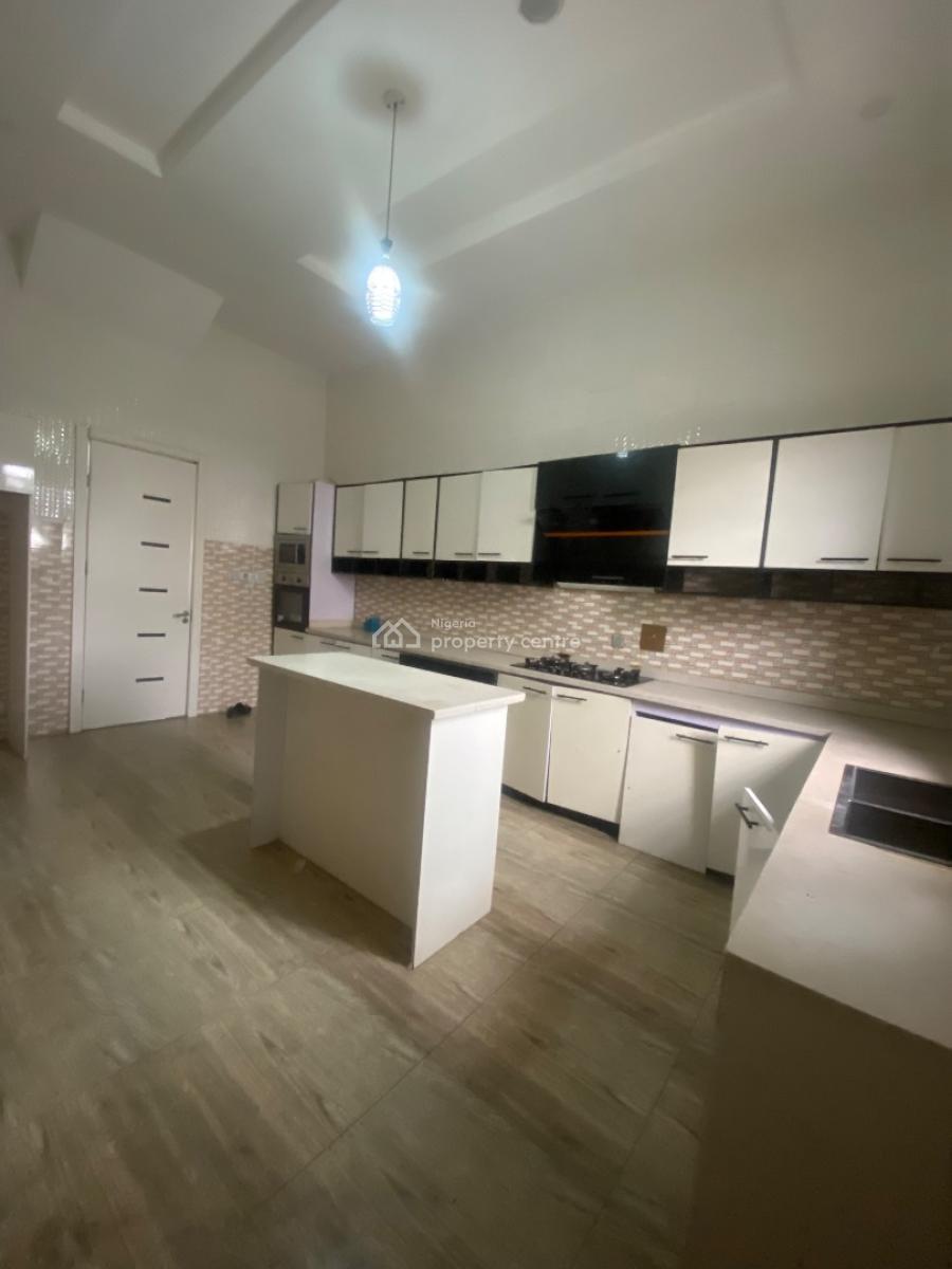 Luxury Standard 5 Bedroom Fully Detached with Bq , Commercial Allowed, Chevron , Good for Commercial Purposes, Lekki, Lagos, Detached Duplex for Rent