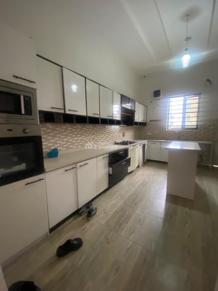 Luxury Standard 5 Bedroom Fully Detached with Bq , Commercial Allowed, Chevron , Good for Commercial Purposes, Lekki, Lagos, Detached Duplex for Rent