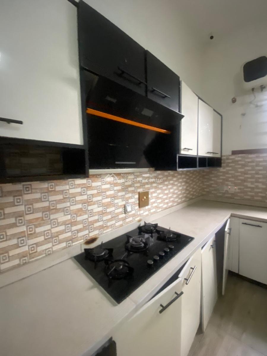 Luxury Standard 5 Bedroom Fully Detached with Bq , Commercial Allowed, Chevron , Good for Commercial Purposes, Lekki, Lagos, Detached Duplex for Rent