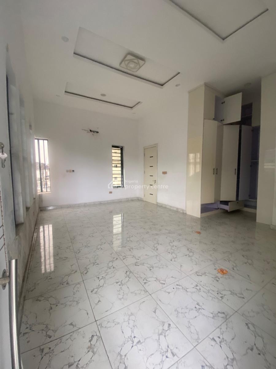 Luxury Standard 5 Bedroom Fully Detached with Bq , Commercial Allowed, Chevron , Good for Commercial Purposes, Lekki, Lagos, Detached Duplex for Rent