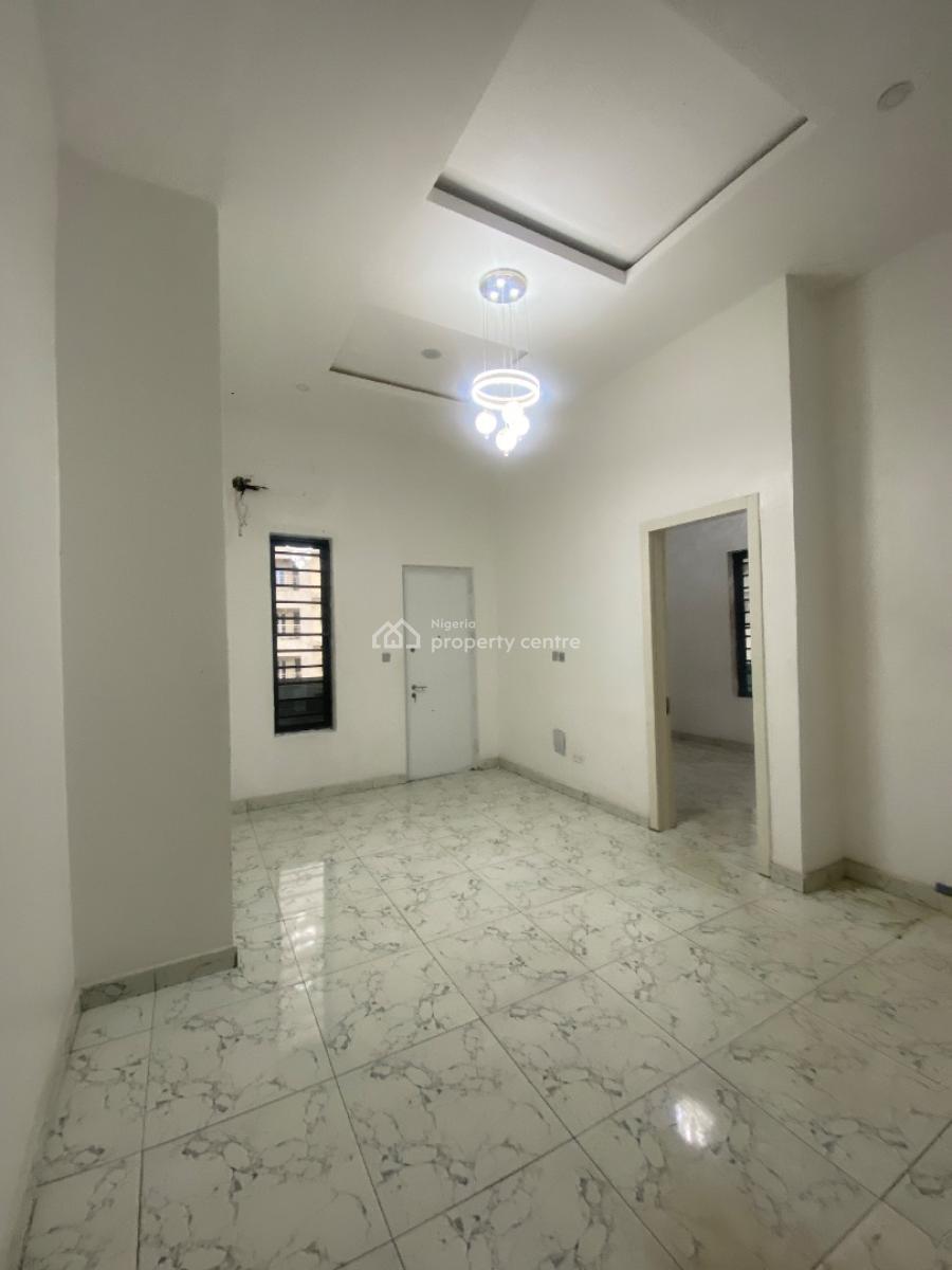 Luxury Standard 5 Bedroom Fully Detached with Bq , Commercial Allowed, Chevron , Good for Commercial Purposes, Lekki, Lagos, Detached Duplex for Rent