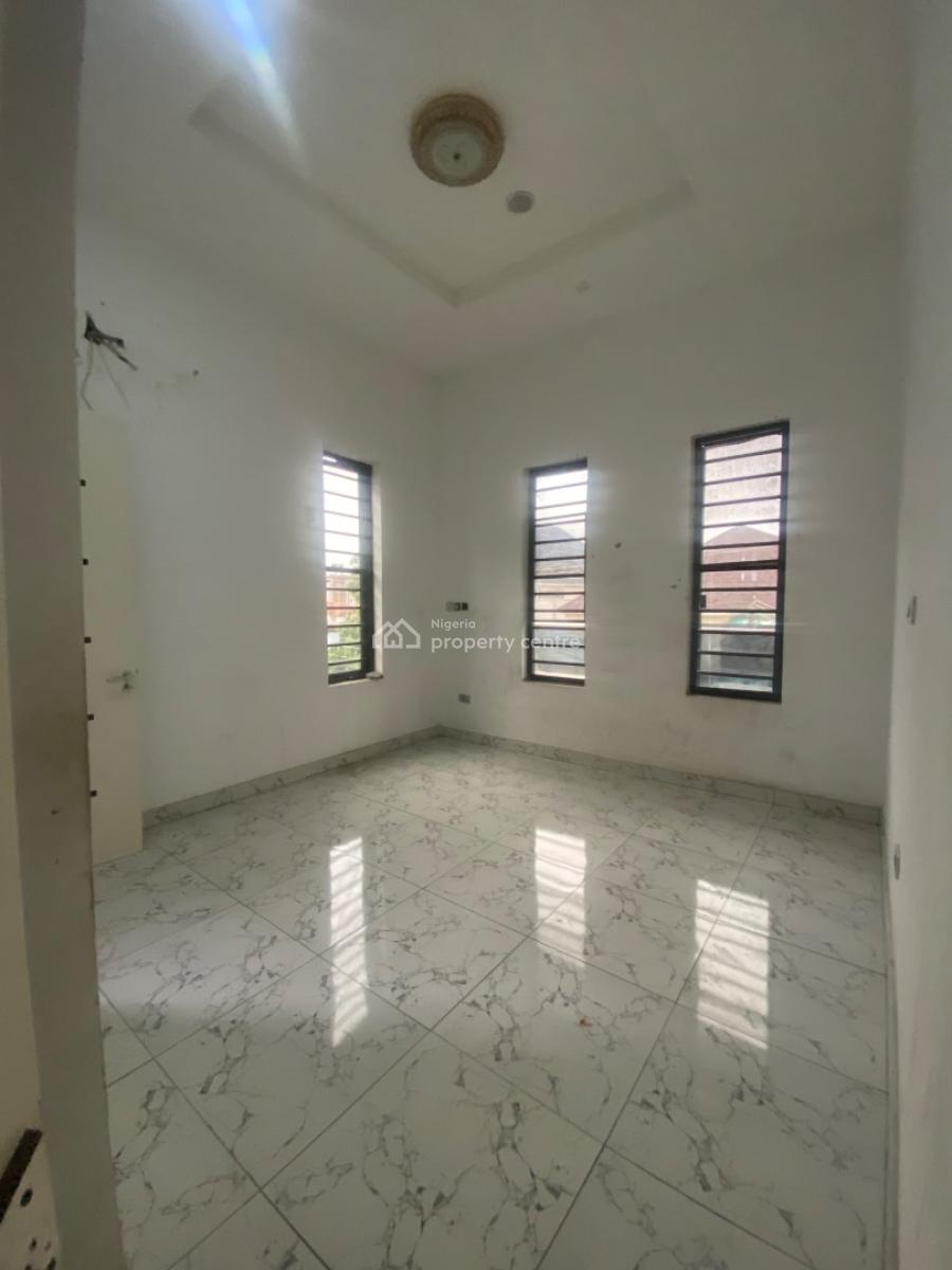 Luxury Standard 5 Bedroom Fully Detached with Bq , Commercial Allowed, Chevron , Good for Commercial Purposes, Lekki, Lagos, Detached Duplex for Rent